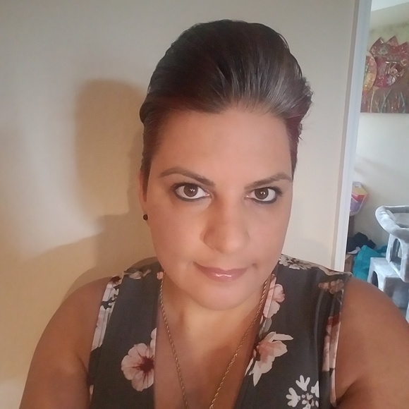 Meet your Posher, Amy - Picture 1 of 1